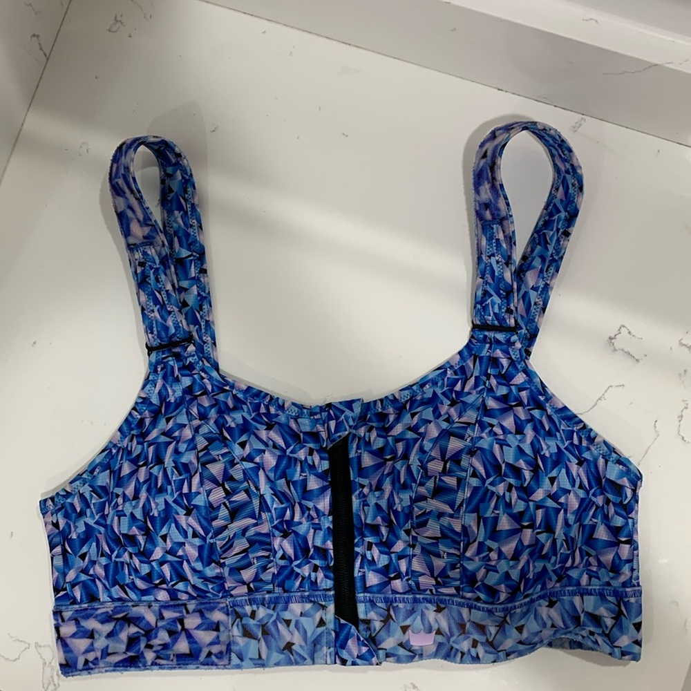 Shefit Ultimate sports bra 1Luxe in prism blue
